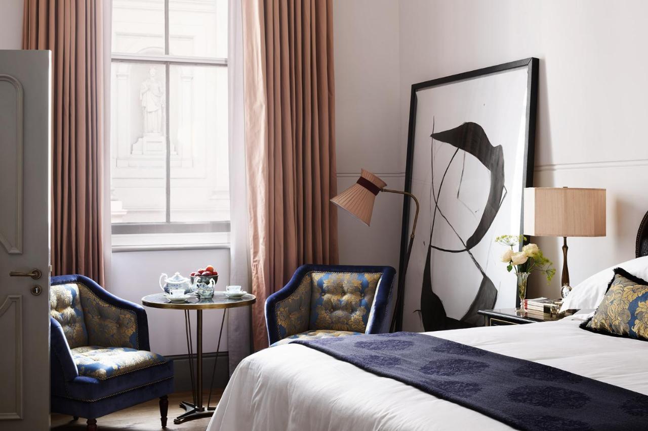 Hotel Nomad Londýn Exteriér fotografie A guest room at The Carlyle